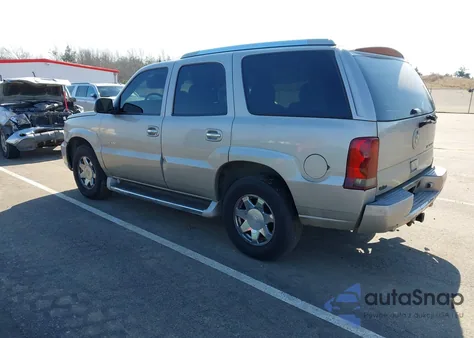 2005 Cadillac Escalade Standard from USA, damaged, VIN 1GYEK63N15R152358